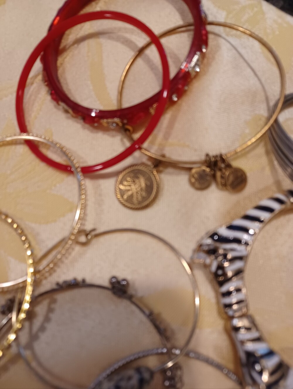 Bangles Assortment Bundle Lot - Picture 6 of 7